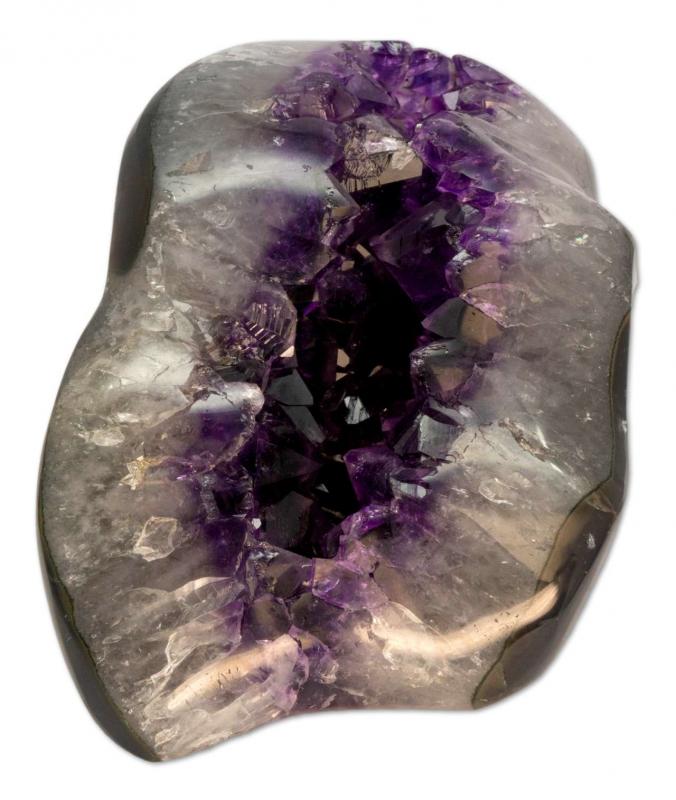 amethystdruse-uruguay-amethyst-druse-geode-edelstein-heilstein-aufladen-entladen